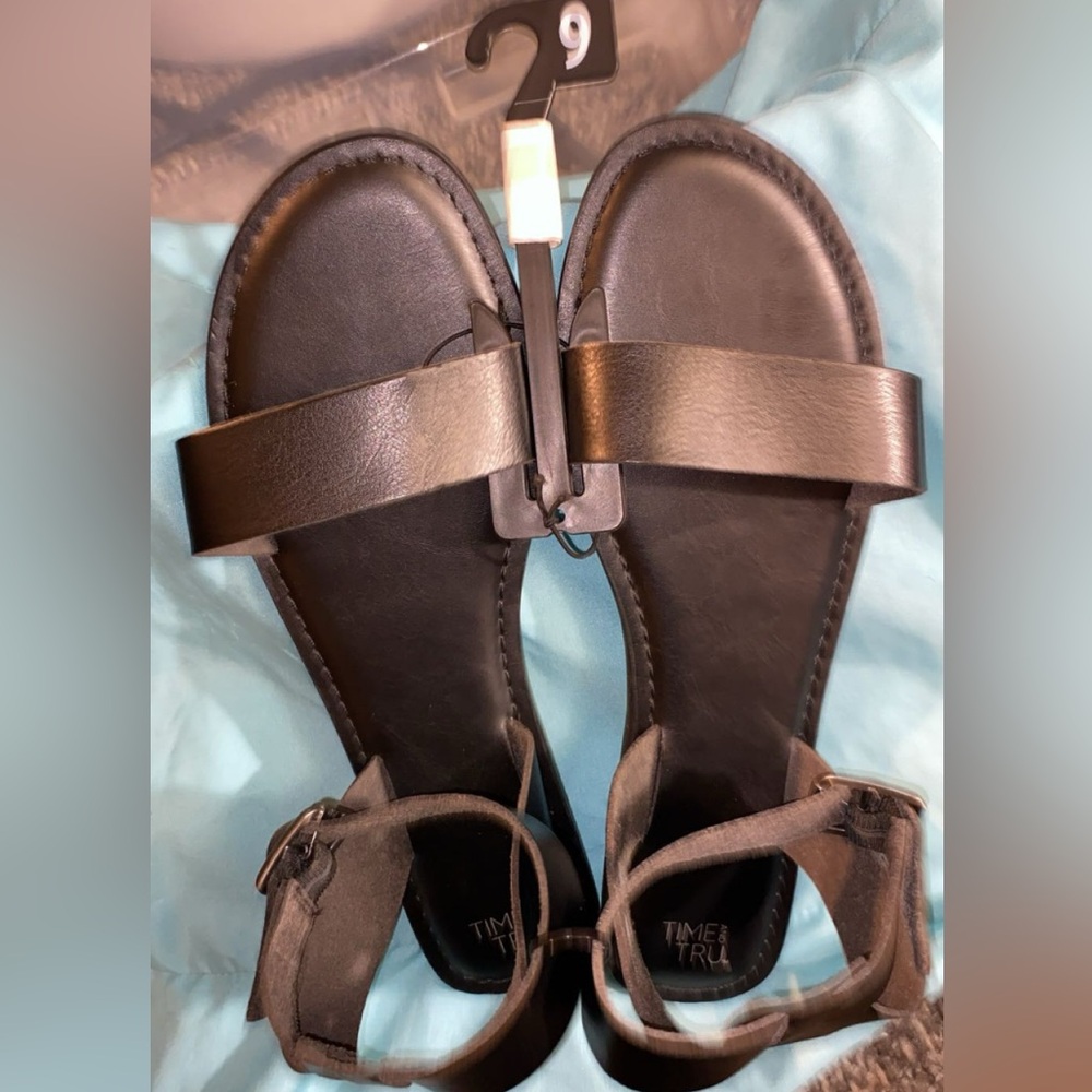 Time & tru Sandals NW/oTs